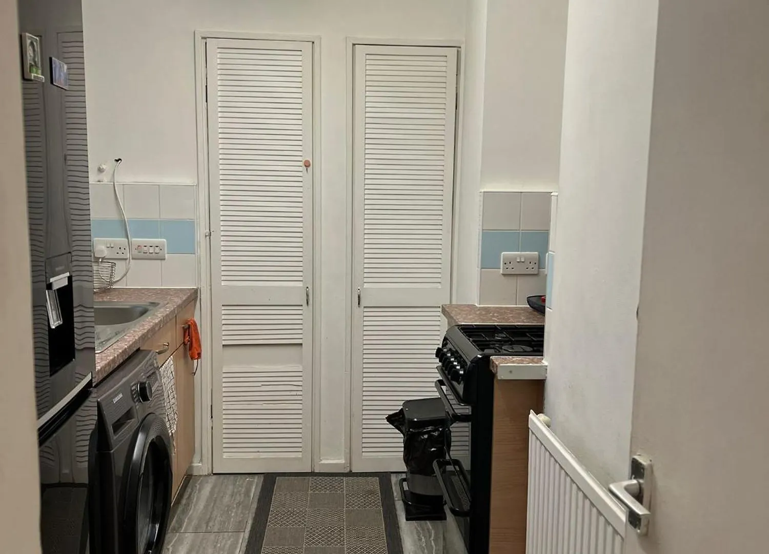Budget Friendly Room In London Apartment